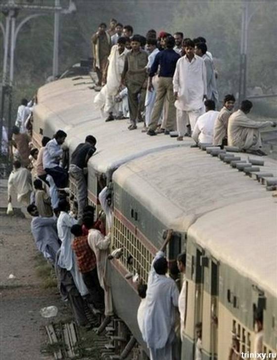 train-in-pakistan04