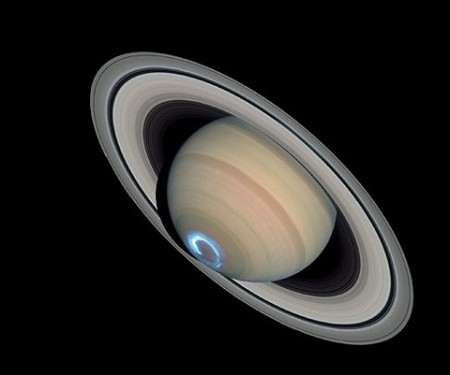 saturn-aurora3