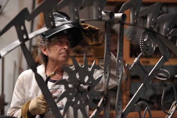 Dylan-and-His-Gates-01-685x458