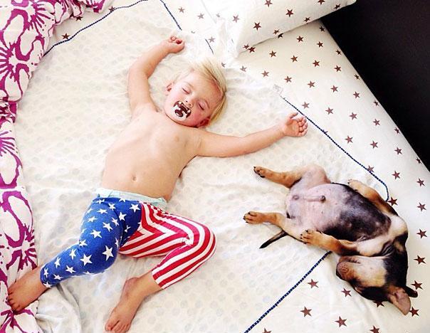 toddler-naps-with-puppy-theo-and-beau-9