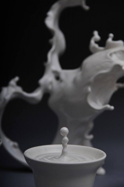 kissing-sculptures-by-johnson-tsang