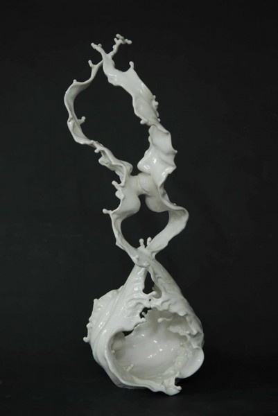 kissing-sculptures-by-johnson-tsang4